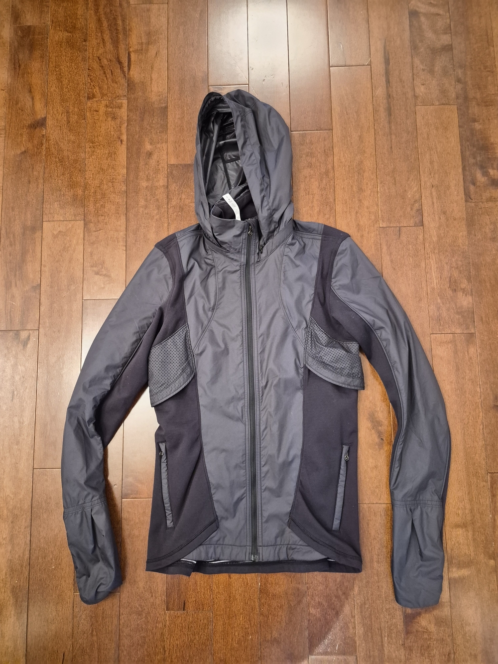 Lululemon women's hooded jacket in size 6